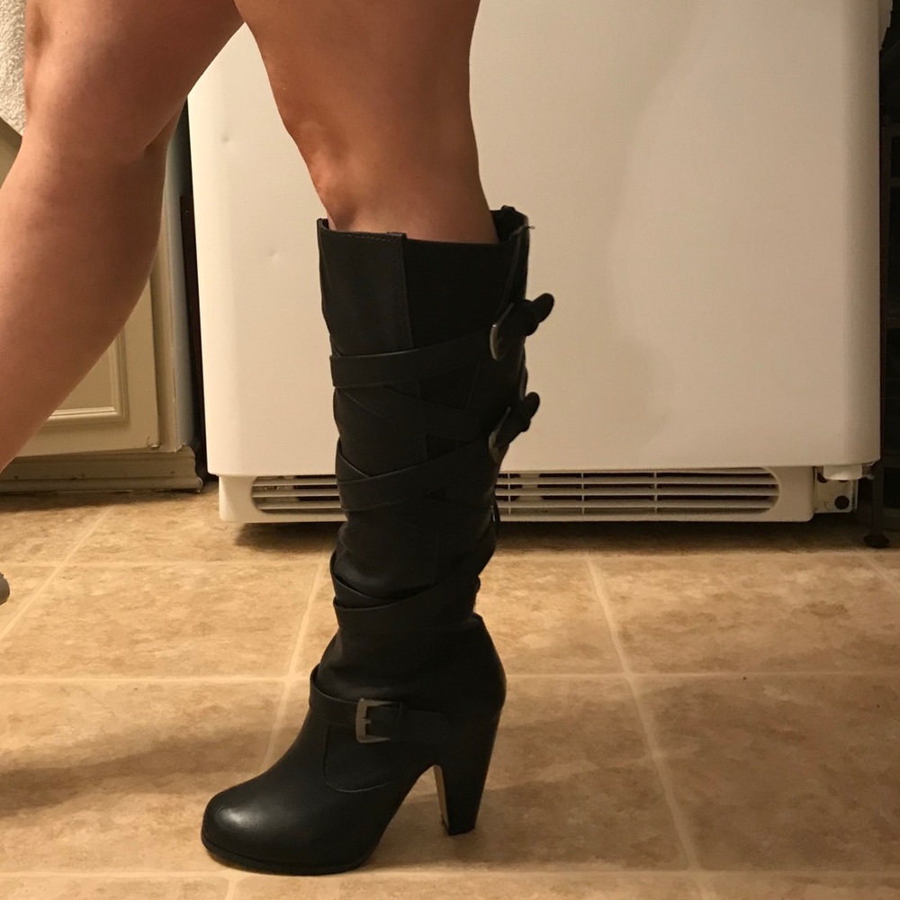 new black leather high boots have been enlarged for bigger calves